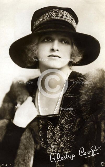 Gladys Cooper (1888-1971), English actress, early 20th century.Artist: Rotary Photo