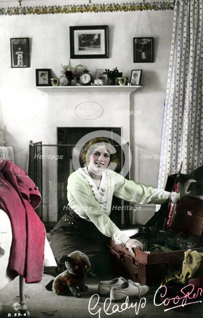 Gladys Cooper (1888-1971), English actress, early 20th century.Artist: Rotary Photo