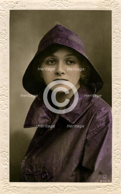 Gladys Cooper (1888-1971), English actress, early 20th century.Artist: Rotary Photo