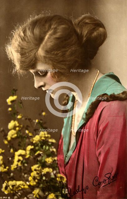 Gladys Cooper (1888-1971), English actress, early 20th century.Artist: Rotary Photo