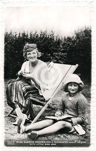 Gladys Cooper (1888-1971), English actress, with her daughter Joan, early 20th century.Artist: Sport & General