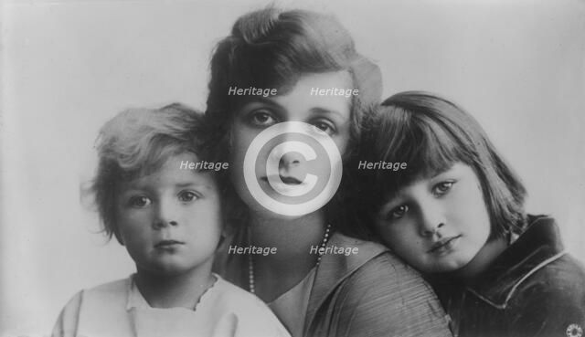 Gladys Cooper, between c1915 and c1920. Creator: Bain News Service.