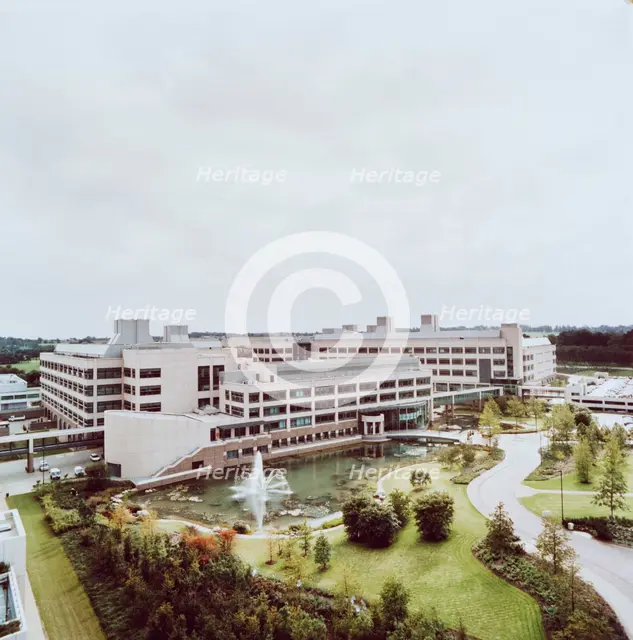 Glaxo Medical Research Centre, Gunnels Wood Road, Stevenage, Hertfordshire, Jan - Aug 1995. Creator: John Laing plc.