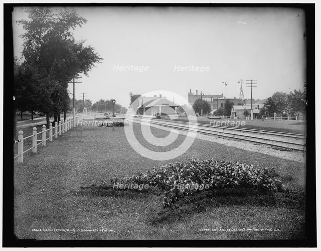 Glen Elynn i.e. Ellyn, Ill.'s C & N.W. Ry. station, c1898. Creator: Unknown.