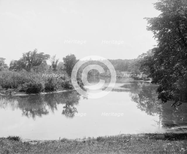 Glimpse of paradise, Smith College, Northampton, between 1900 and 1906. Creator: Unknown.