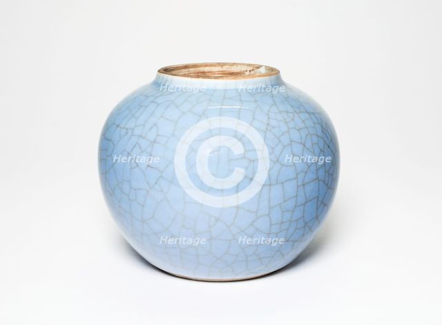 Globular Jar, Qing dynasty (1644-1911), Kangxi period (1662-1722). Creator: Unknown.