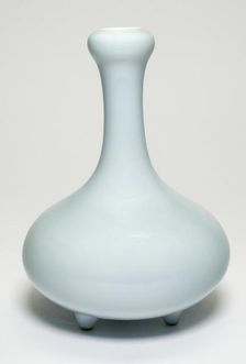 Globular Vase with Tall Neck, Qing dynasty (1644-1911), Qianlong reign mark and period (1736-1795). Creator: Unknown