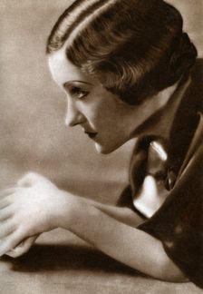 Gloria Swanson, American actress, 1933