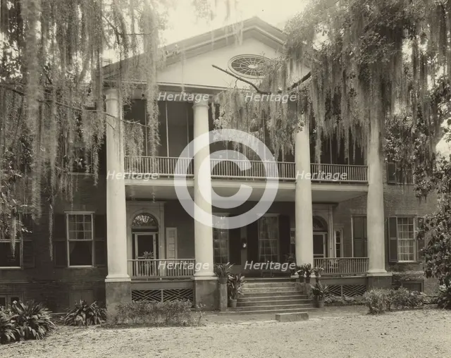 Gloucester, Natchez, Adams County, Mississippi, 1938. Creator: Frances Benjamin Johnston.