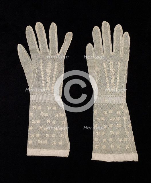 Gloves, French, fourth quarter 18th century. Creator: Unknown.