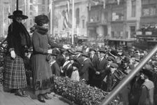 Grace George sells bonds, between c1915 and 1918. Creator: Bain News Service