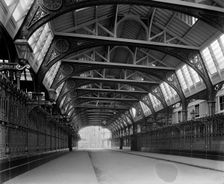 Grand Avenue, Smithfield Market, London. Artist: Bedford Lemere and Company