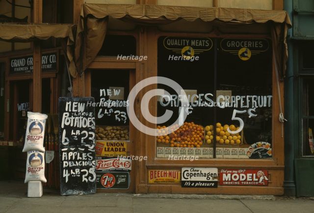 Grand Grocery Co., Lincoln, Neb., 1942. Creator: John Vachon.