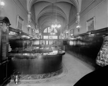 Grand Trunk Western Railroad, ticket office, Detroit, Mich., between 1905 and 1915. Creator: Unknown