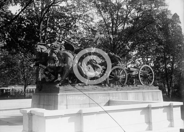 Grant Memorial at Capitol - Caisson Group of Statuary, 1914. Creator: Harris & Ewing.