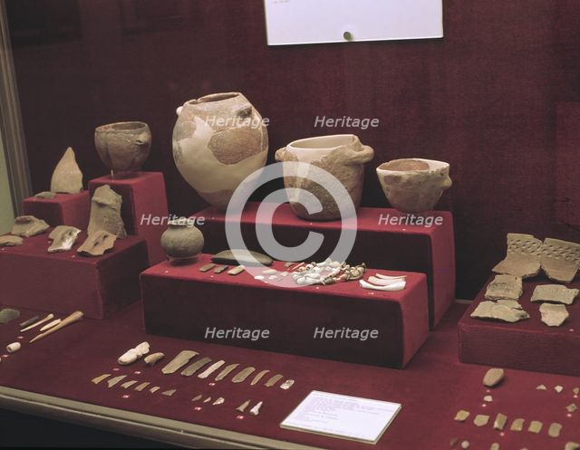 Grave goods found in the excavation of the Castilico Cave (Cobdar, Almería): ceramic vessels, sto…