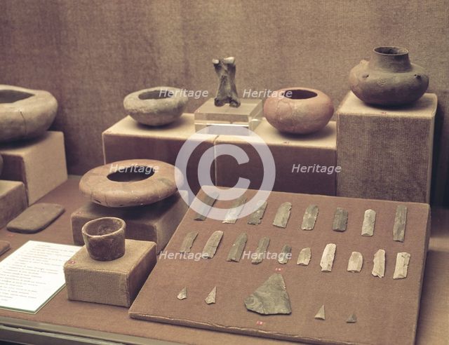 Grave goods found in the excavation of the town of Los Millares, Santa Fe de Mondújar, Almería: c…