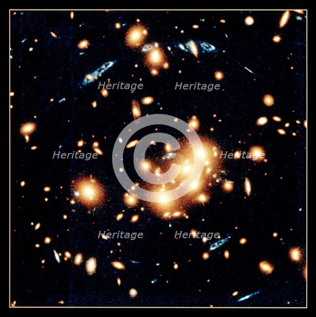 Gravitational lens in CL0024+1654 Creator: W Collet.