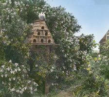 "Gray Gardens," Robert Carmer Hill house, Lily Pond Lane, East Hampton, New York, c1914. Creator: Frances Benjamin Johnston