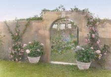 "Gray Gardens," Robert Carmer Hill house, Lily Pond Lane, East Hampton, New York, c1914. Creator: Frances Benjamin Johnston