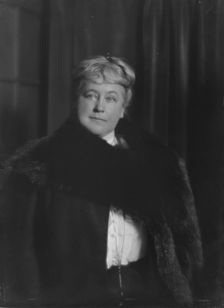Gray, Horace, Mrs., portrait photograph, 1916 Jan. 13. Creator: Arnold Genthe