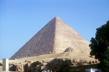 Great Pyramid of Cheops at Giza, Egypt, 4th dynasty, Old Kingdom, 26th century BC