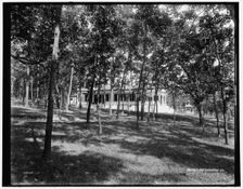 Green Lake, Wis., Grey Rock cottage, between 1880 and 1899. Creator: Unknown