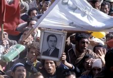 Green March, the Moroccan people goes to the Sahara, a former colony of Spain, that wants to begi…