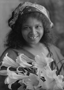 Greenwood, Minnie, Miss, portrait photograph, 1913. Creator: Arnold Genthe