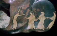 Greek red-figure astragalos with dancing figures, 5th century BC