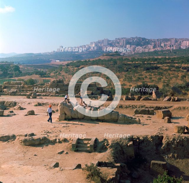 Greek temple of Olympian Zeus on Sicily, 5th century. Artist: Unknown