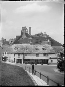 Greyhound Hotel, The Square, Corfe Castle, Purbeck, Dorset, 1927. Creator: Katherine Jean Macfee
