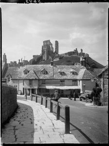 Greyhound Hotel, The Square, Corfe Castle, Purbeck, Dorset, 1927. Creator: Katherine Jean Macfee