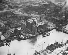 Grimsby Docks, Lincolnshire, 1933. Artist: Aerofilms