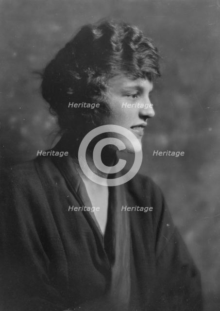 Gristede, E., Miss, portrait photograph, 1916. Creator: Arnold Genthe.