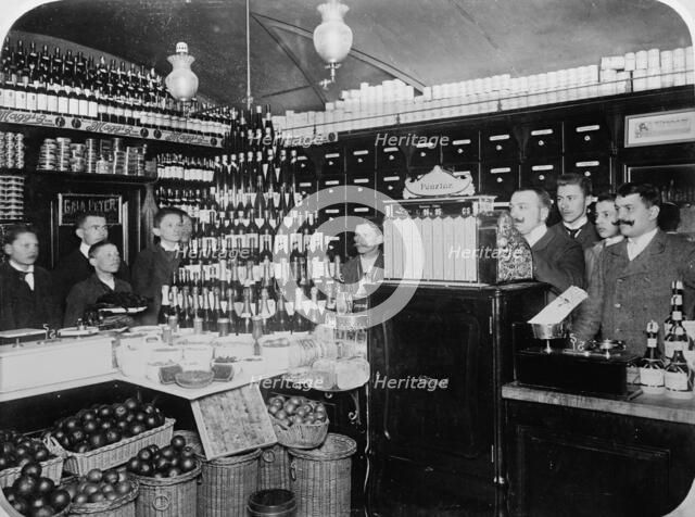 Grocery, Fipeltaner and Vida, Ungaria, Sopron, between 1895 and 1910. Creator: Unknown.