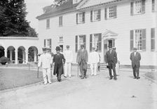 Group At Mount Vernon, 1911. Creator: Harris & Ewing