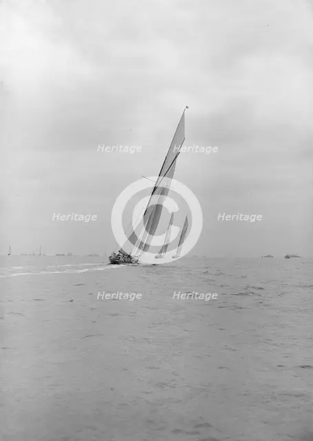 Group of 15 Metres racing close-hauled, 1913. Creator: Kirk & Sons of Cowes.