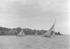 Group of 6 Metre yachts racing upwind, 1921. Creator: Kirk & Sons of Cowes