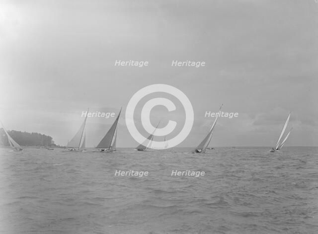 Group of 6 Metre boats racing, 1922. Creator: Kirk & Sons of Cowes.
