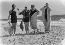 Group of people at Long Beach, New York., between 1896 and 1942. Creator: Arnold Genthe