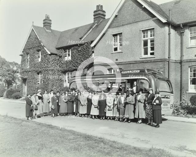 Group of women visitors in front of a school, Croydon, 1937. Artist: Unknown.