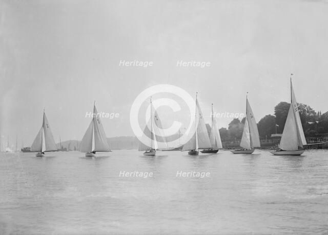 Group of V's: 'Daisy' (6), 'Mary' (3), 'Judy' (4), 'Rosemary' (13), 'Fay' (24) racing, 1931. Creator: Kirk & Sons of Cowes.