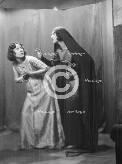 Guthrie dancers, between 1924 and 1929. Creator: Arnold Genthe.