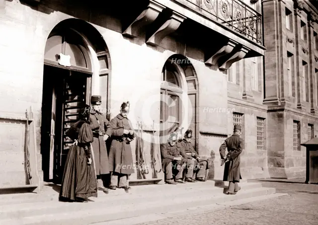 Guards, Amsterdam, 1898.Artist: James Batkin
