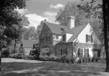 Guido R. Rahr, residence in Manitowoc, Wisconsin, 1945. Creator: Gottscho-Schleisner, Inc
