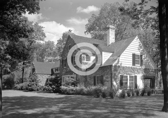 Guido R. Rahr, residence in Manitowoc, Wisconsin, 1945. Creator: Gottscho-Schleisner, Inc.