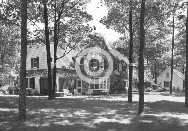 Guido R. Rahr, residence in Manitowoc, Wisconsin, 1945. Creator: Gottscho-Schleisner, Inc.