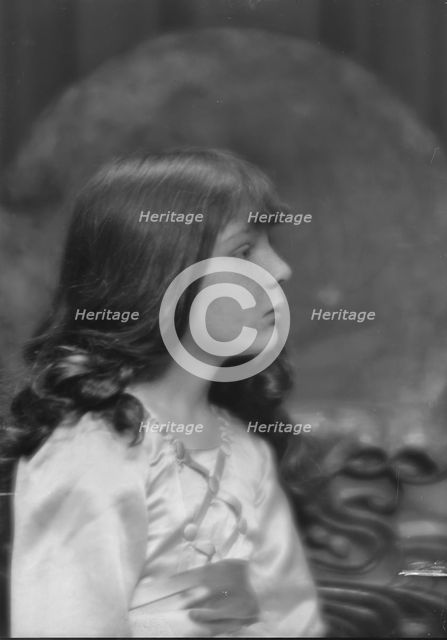 Guinness, Meraud, portrait photograph, 1913. Creator: Arnold Genthe.