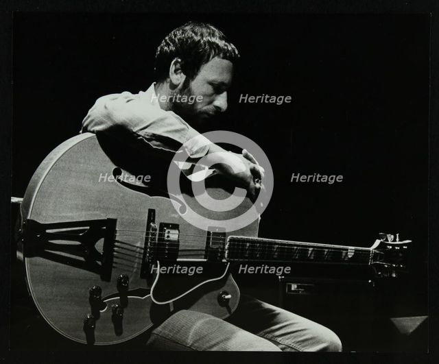 Guitarist Phil Lee at The Stables, Wavendon, Buckinghamshire. Creator: Denis Williams.